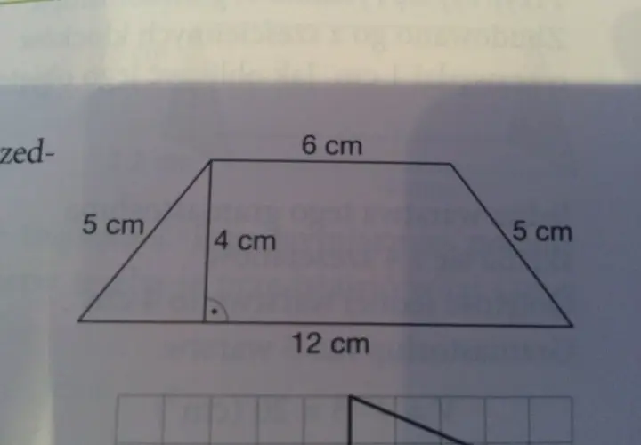Trapez z bokami 5 cm, 6 cm, 5 cm i 12 cm. Wysokość 4 cm. Wzor na obwod trapezu to suma długości wszystkich boków.