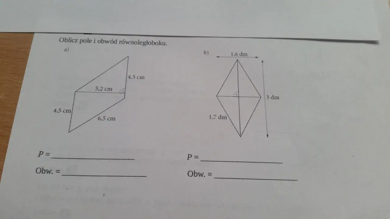 Zadanie z geometrii: jak obliczyć obwód równoległoboku. Dwa przykłady z podanymi bokami i wysokościami.